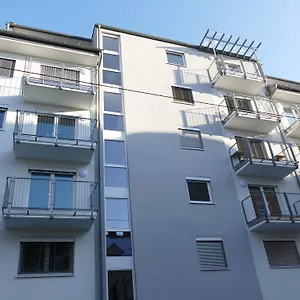 Chads Mit Tiefgarage Apartment